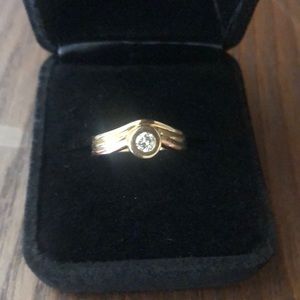 14k tri color diamond solitaire ring.